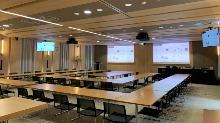 Salle polyvalente - Ledwall intérieur Haute Qualité 135 pouces ( Image = 301x179cm )
