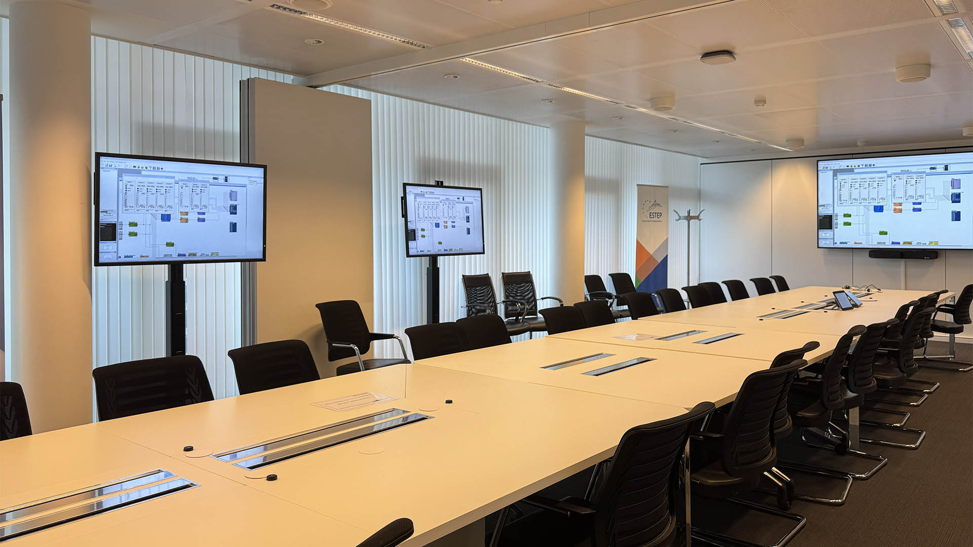 Salle du Conseil – 16 personnes